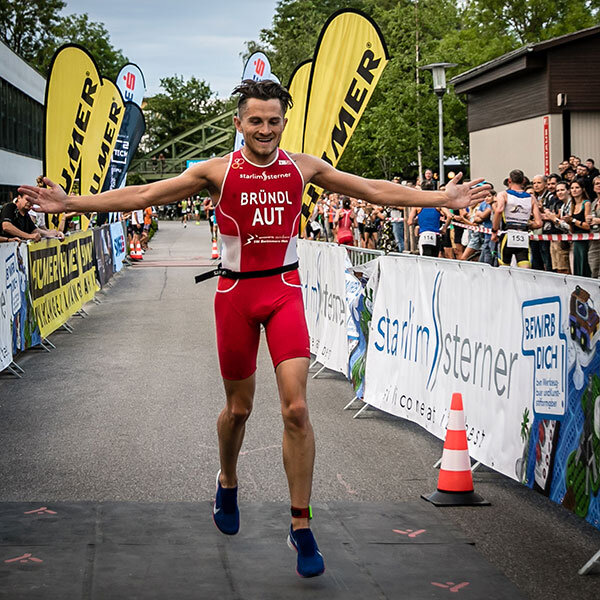 Zieleinlauf beim starlim City TRIATHLON Wels